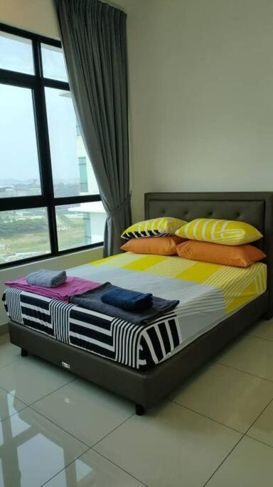 Conezion 3-Bedroom Condo @ Ioi City Mall Putrajaya Serdang  Kültér fotó
